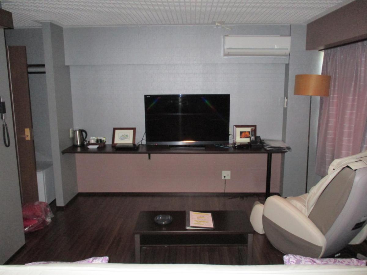 Town Hotel 41 Kanazawa Bagian luar foto