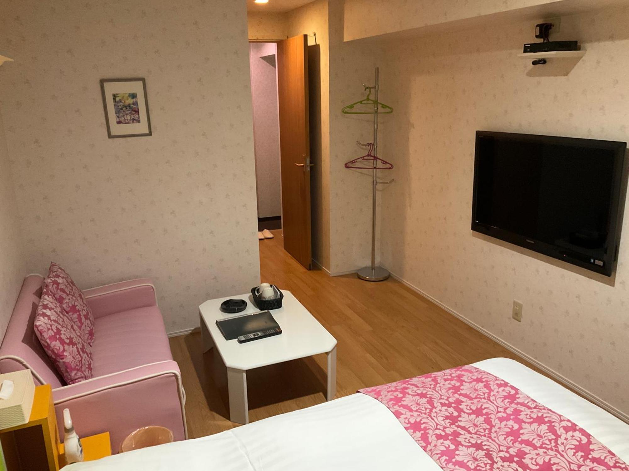 Town Hotel 41 Kanazawa Bagian luar foto