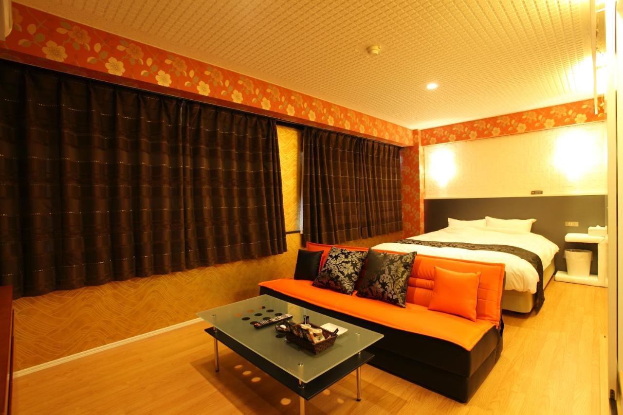 Town Hotel 41 Kanazawa Bagian luar foto